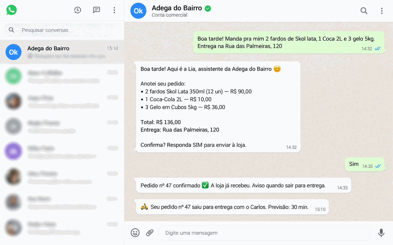 Conversa no WhatsApp em que o cliente faz o pedido e a Lia, assistente de IA da loja, confirma os itens, o total e avisa que o pedido saiu para entrega
